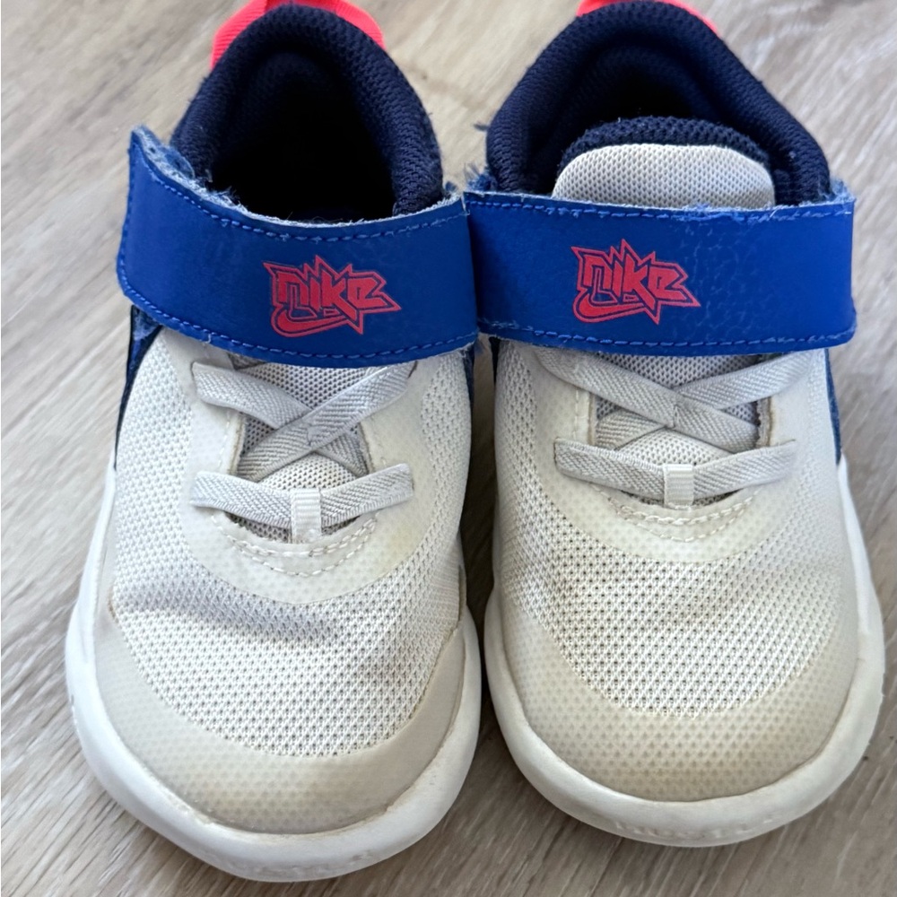 Nike Kids White and Navy Sneakers